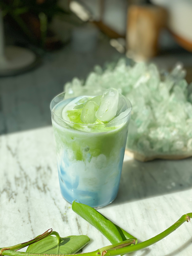 Mermaid Latte (Butterfly Pea Matcha Latte) - The Hint of Rosemary